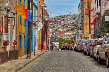 Full-Day Valparaiso and Viña del Mar Tour from Santiago
