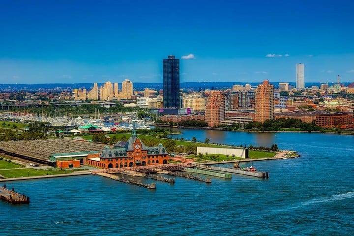 Statue of Liberty Pedestal, Ellis Island &amp; Pre-Ferry Tour