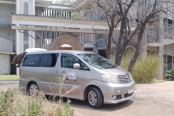 Victoria Falls Airport VFA Transfers to Town lodges 9