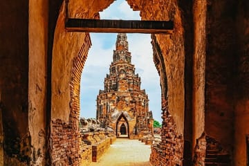 Tour in Maeklong Railway, Floating Market and Ayutthaya