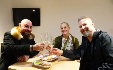 Private Walking Tour of Évora with Wine Tastings and Snacks
