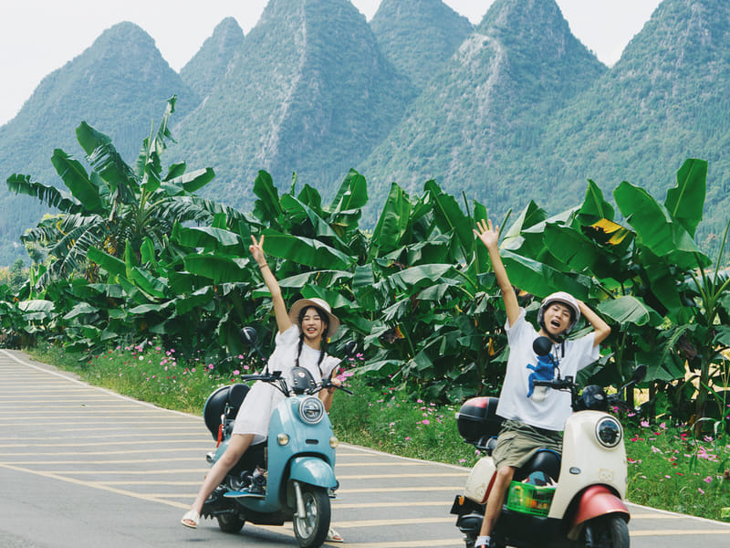 Wujiangzhai Water Town & Shilong Cave 3-Day Private Guizhou Tour