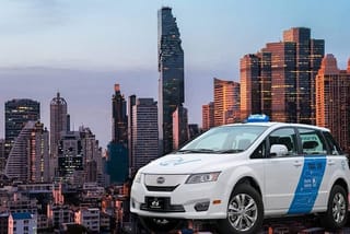Private Transfer: 100% Electric Don Muang Airport Transfer 