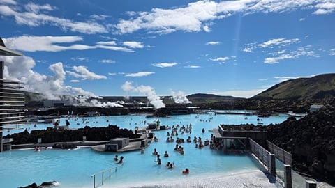Blue Lagoon transfer: private car, shuttle or taxi?