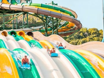 Have fun with many games at water park