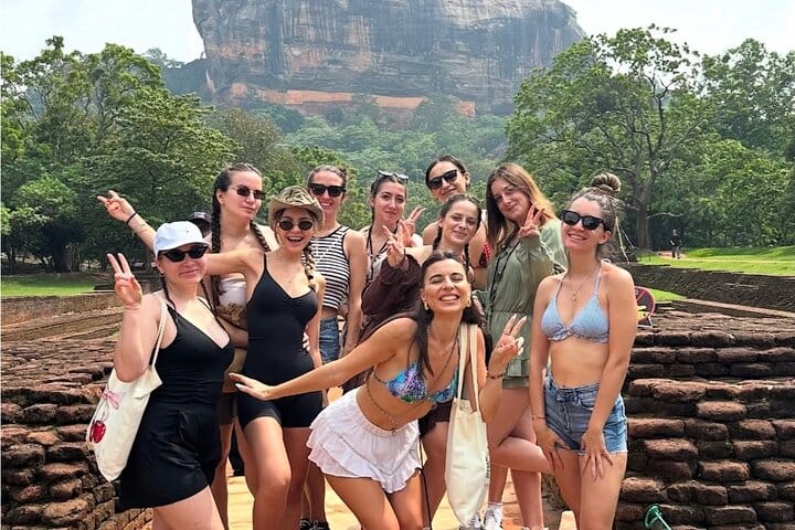 8 Days Classic Tour Sri Lanka