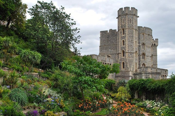 Royal Windsor Castle Private Tour with pass 8
