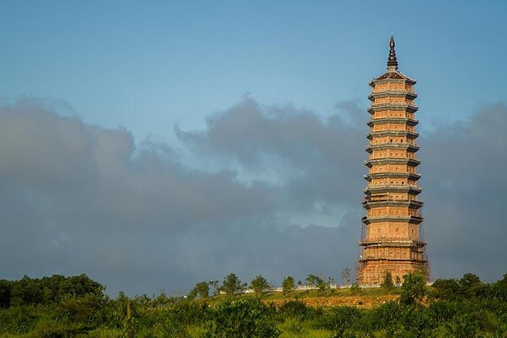 Full-day Exploring Hoa Lu And Trang An Grottoes