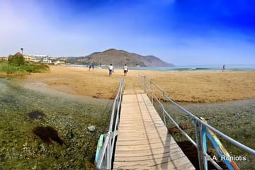 Wheelchair Accessible Tour to Rethymno, Kournas and Georgioupoli