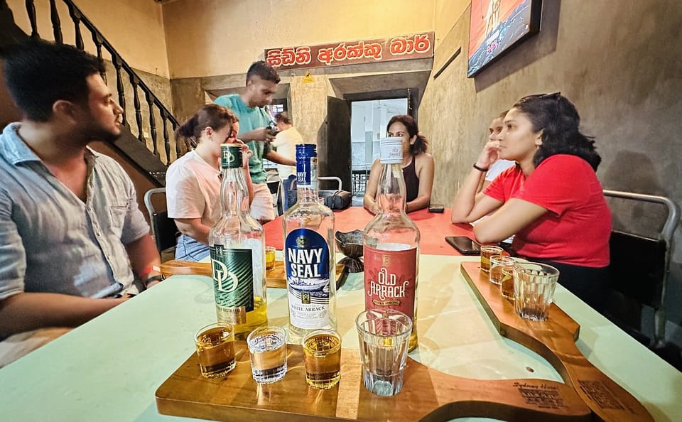 Galle Fort Nightlife Tour with Arrack Tasting and Snacks
