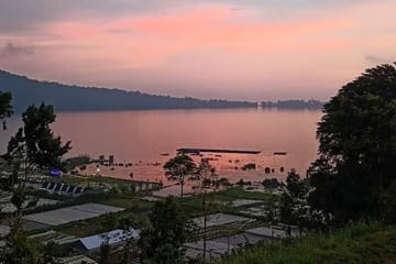Bali Eco Walking Tour at Beratan Lake with Authentic Lunch