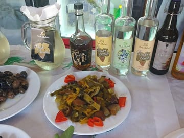 Wine and Raki Tasting Tour in Sarandë, Albania