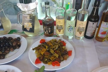 Wine and Raki Tasting Tour in Sarandë, Albania