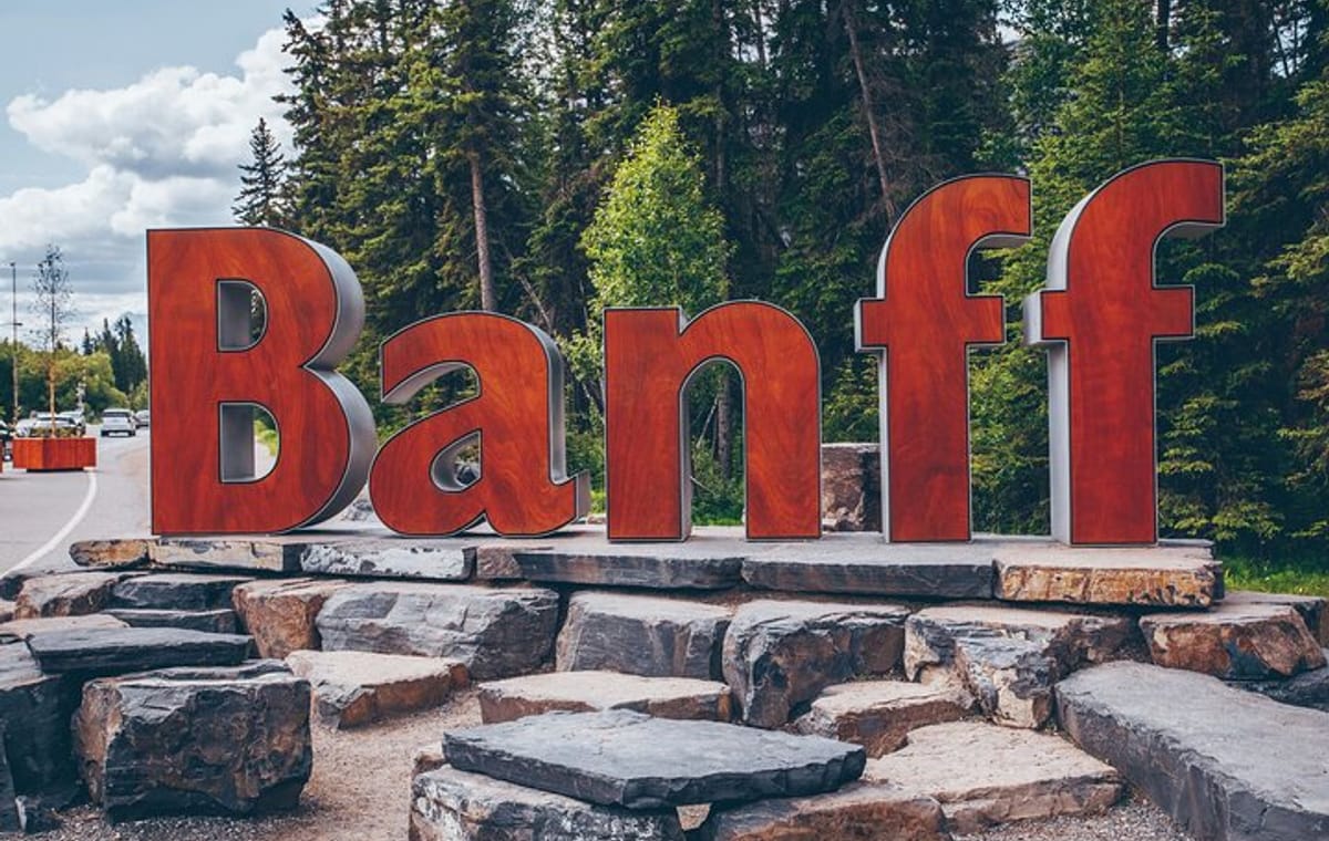 4 Days Banff Jasper Yoho National Park Adventure Tour