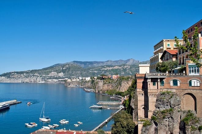 Capri boat tour with Blue Grotto: Fun & Swim (half day 4hours) 8