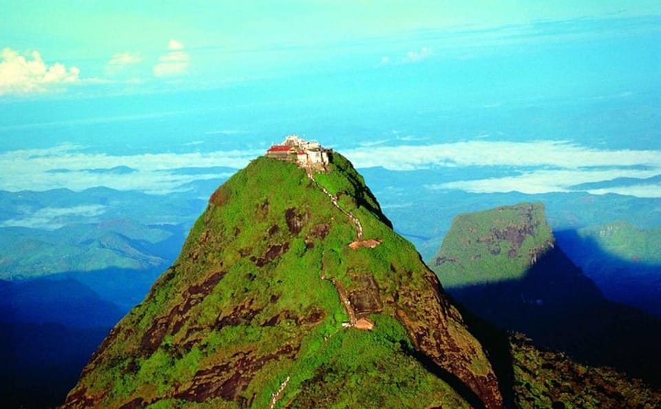 Hiking Tour to Adam's Peak and Wilderness Sanctuary in Colombo