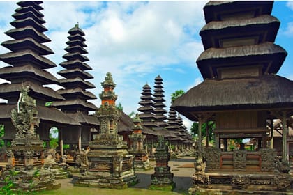 Bali Sunset Tour at Tanah Lot with Cultural Insights