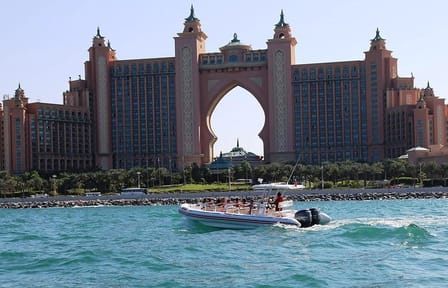 Modern Visions of Dubai – Dubai Marina Cruise and Dubai Frame Visit