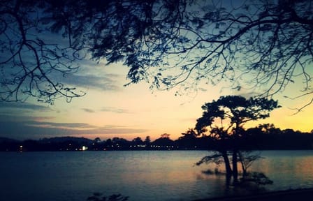 Athugala and Silver Temple Tour from Negombo