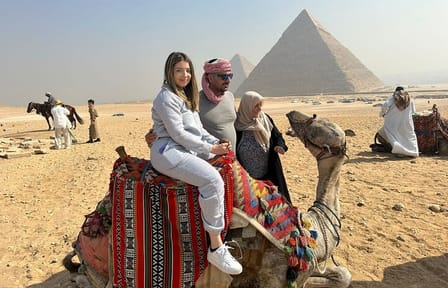 Cairo VIP Tour: Pyramids, Museum, and Khan Al-Khalili Bazaar