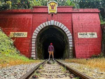 Ancient City of Hariphunchai Top Sights and 6 Mini Food Tour