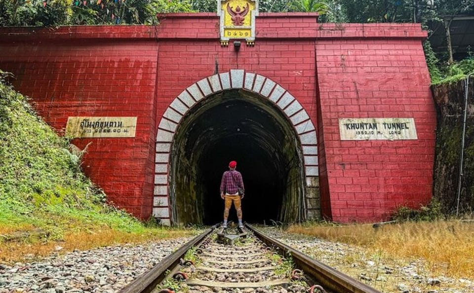 Ancient City of Hariphunchai Top Sights and 6 Mini Food Tour