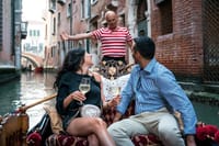 Gondola Ride with violinist and champagne 4