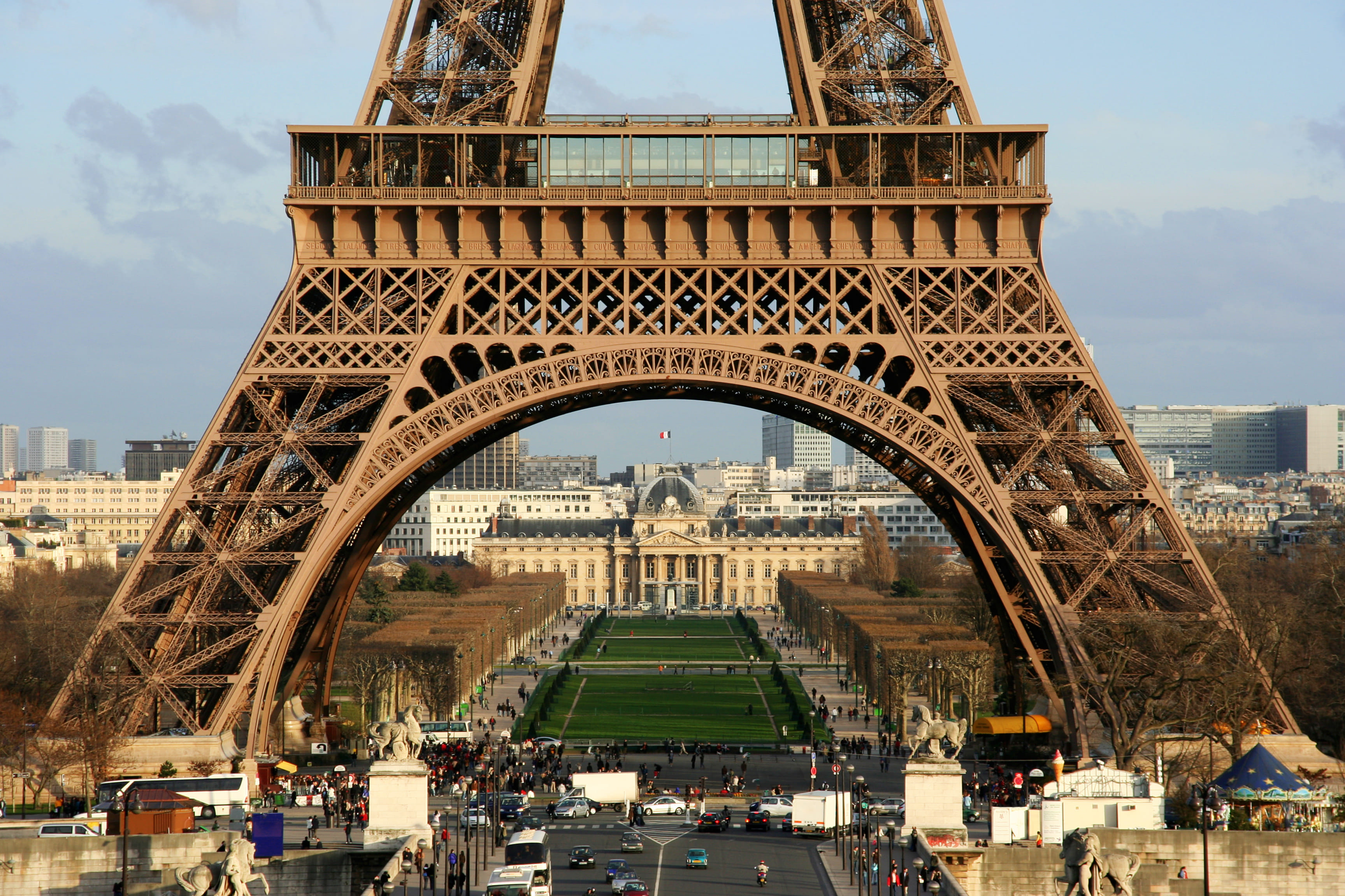OT Breath-taking Paris Views With Fast-Track Entry Tickets To Eiffel Tower Including Summit