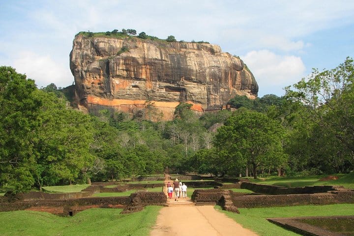 Uncharted Ceylon – Private 7 Days Tour