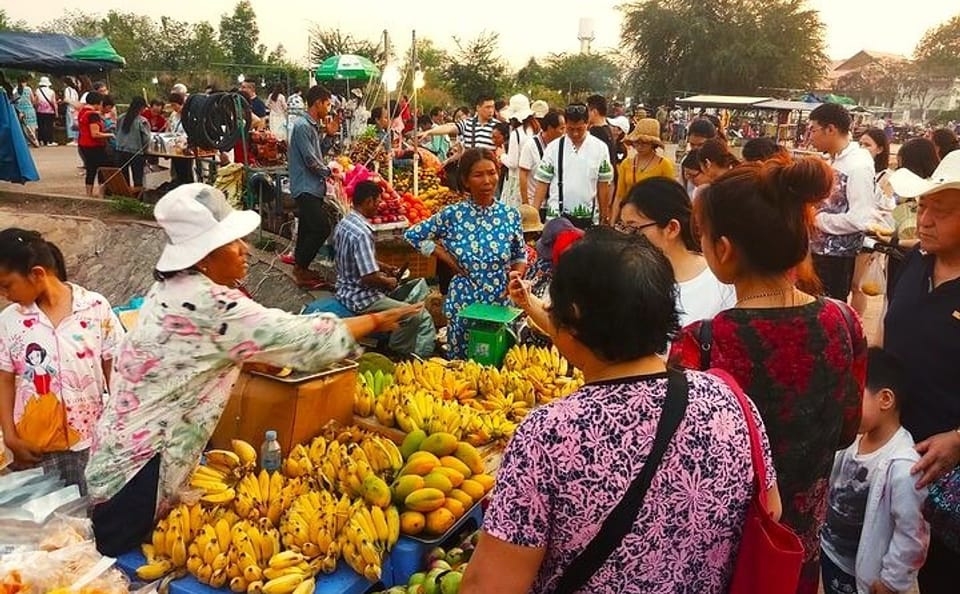 Siem Reap Street Food Tour by Tuk Tuk with Local Guide