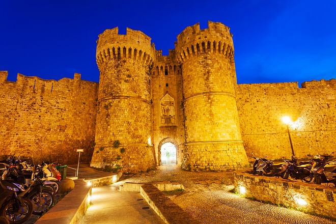 Porte Thalasini dans la vieille ville de Rhodes, Grèce