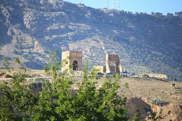Casablanca to Fes Day Trip with Guided Medina Tour