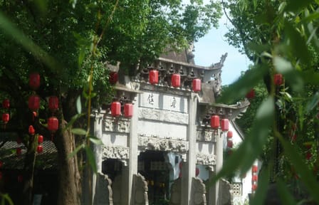Wupeng Boat Ride Through Shaoxing's Ancient Canals