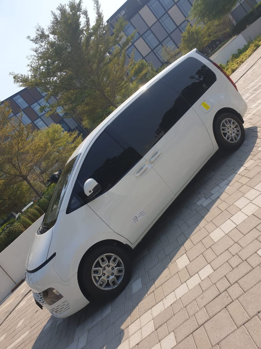 Dubai : Seamless Dubai Airport Transfers: Your Gateway to a Stress-Free Stay!