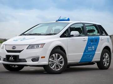 Electric Private Transfer from Don Muang Airport to Bangkok