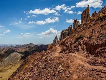 2-Day Private Trek Camping in Rainbow Mountain Llamachimpana
