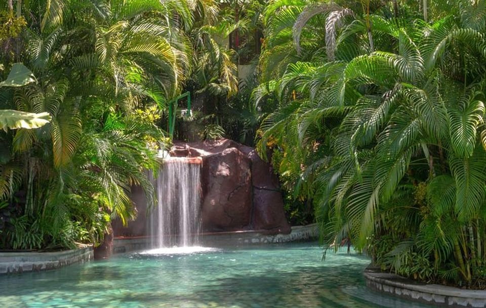 Arenal Volcano and Baldi Hot Springs Day Tour from San José
