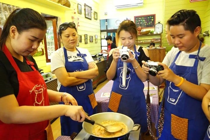 Sompong Thai Cooking School: Hands-On Culinary Experience 10