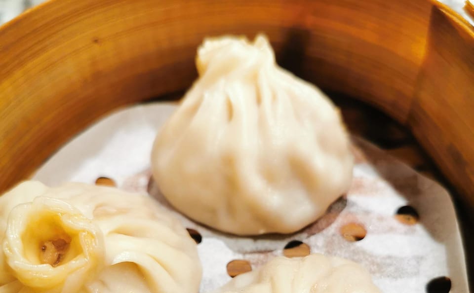 Nanjing Local Food Tasting Tour with Tea and Desserts