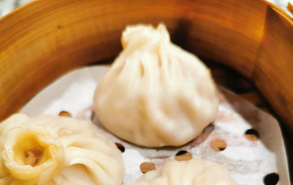 Nanjing Local Food Tasting Tour with Tea and Desserts
