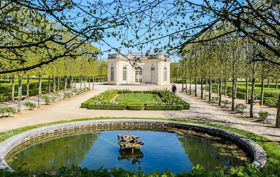 Private Guided Tour of Versailles and Marie-Antoinette’s Hamlet
