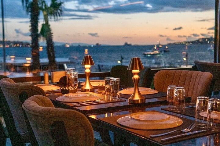 Istanbul Luxury Bosphorus View Tavern Dinner & Belly Dance Show 10
