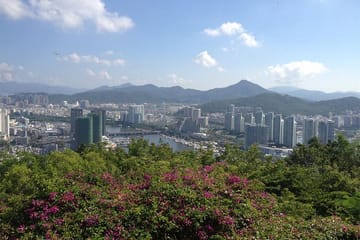 Luhuitou Park Sunset and Seafood Dinner Tour in Sanya