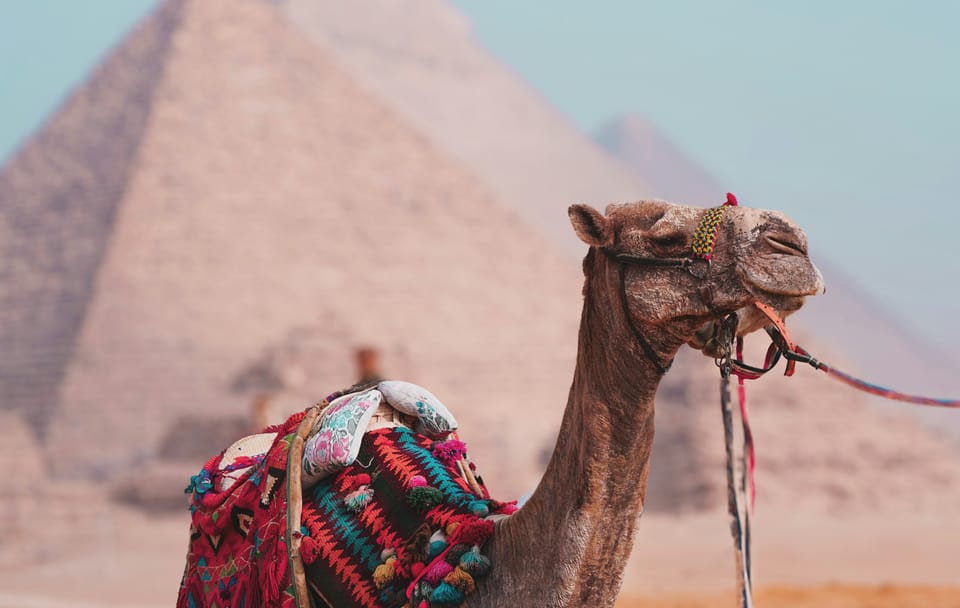 Giza Pyramid Complex Tour: Explore Khafre and Menkaure Pyramids