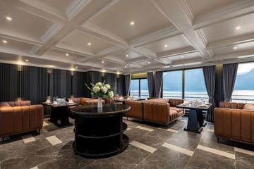 Luxury Yacht Tour and Kayaking in Halong Bay, Vietnam