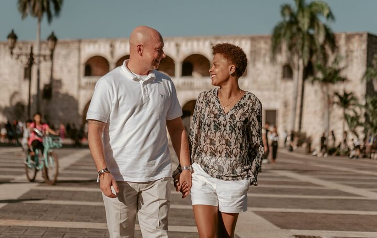 Hire Photographer, Professional Photo Shoot – Santo Domingo