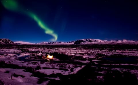 Private 10-Day Van Tour of Iceland's Scenic Highlights