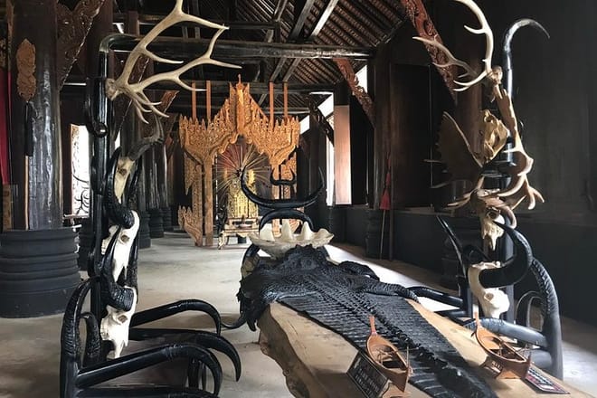 Chiang Mai-Chiang Rai: White Temple-Bann Dam Museum-Blue Temple - Lunch 6