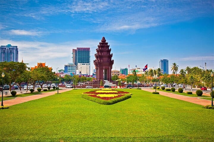 Koh Dach Silk Island and Phnom Penh Full Day Private Tour 5