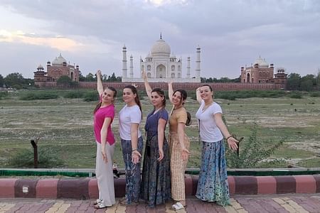 Private Taj Mahal and Agra Fort Day Trip from Delhi